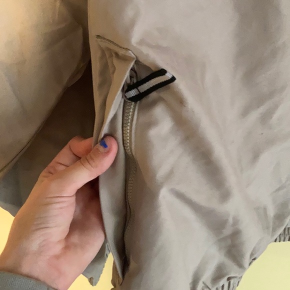 Men’s Jacket - Picture 2 of 6